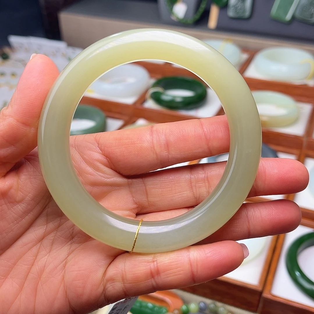 和田玉未镶嵌手镯62.3