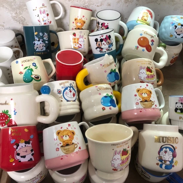 陶瓷马克杯带盖可爱创意水杯家用学生情侣喝水杯 （隋机发货)