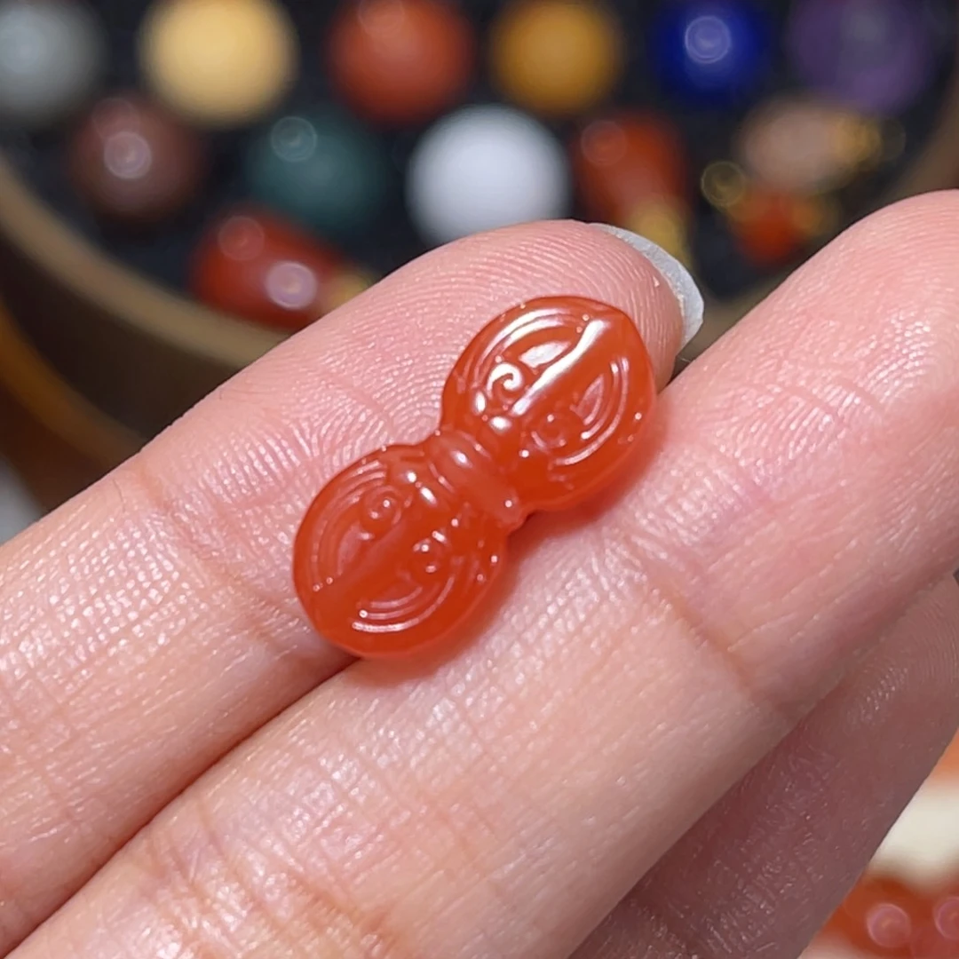 南红玛瑙滴水洞金刚杵 17.6x7.8未镶嵌不退换