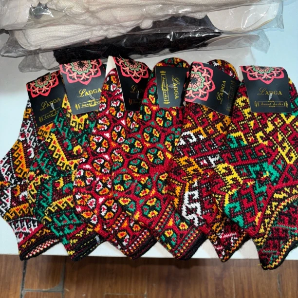 女款中筒袜棉袜秋冬季日系民族风无骨舒适保暖堆堆袜子女士