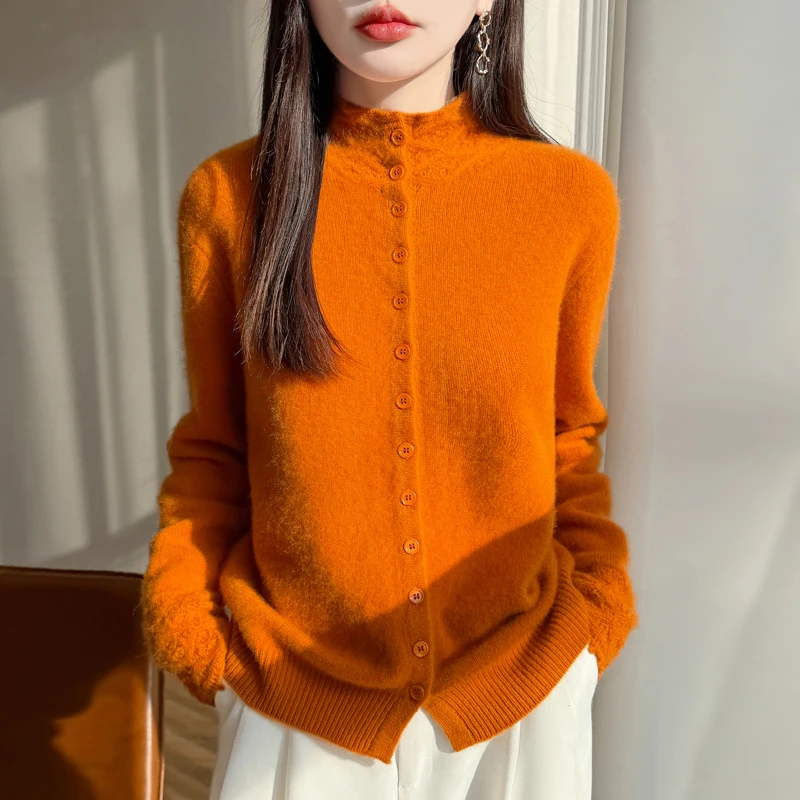 精致翻领高领单排扣厚款百搭时尚针织衫女