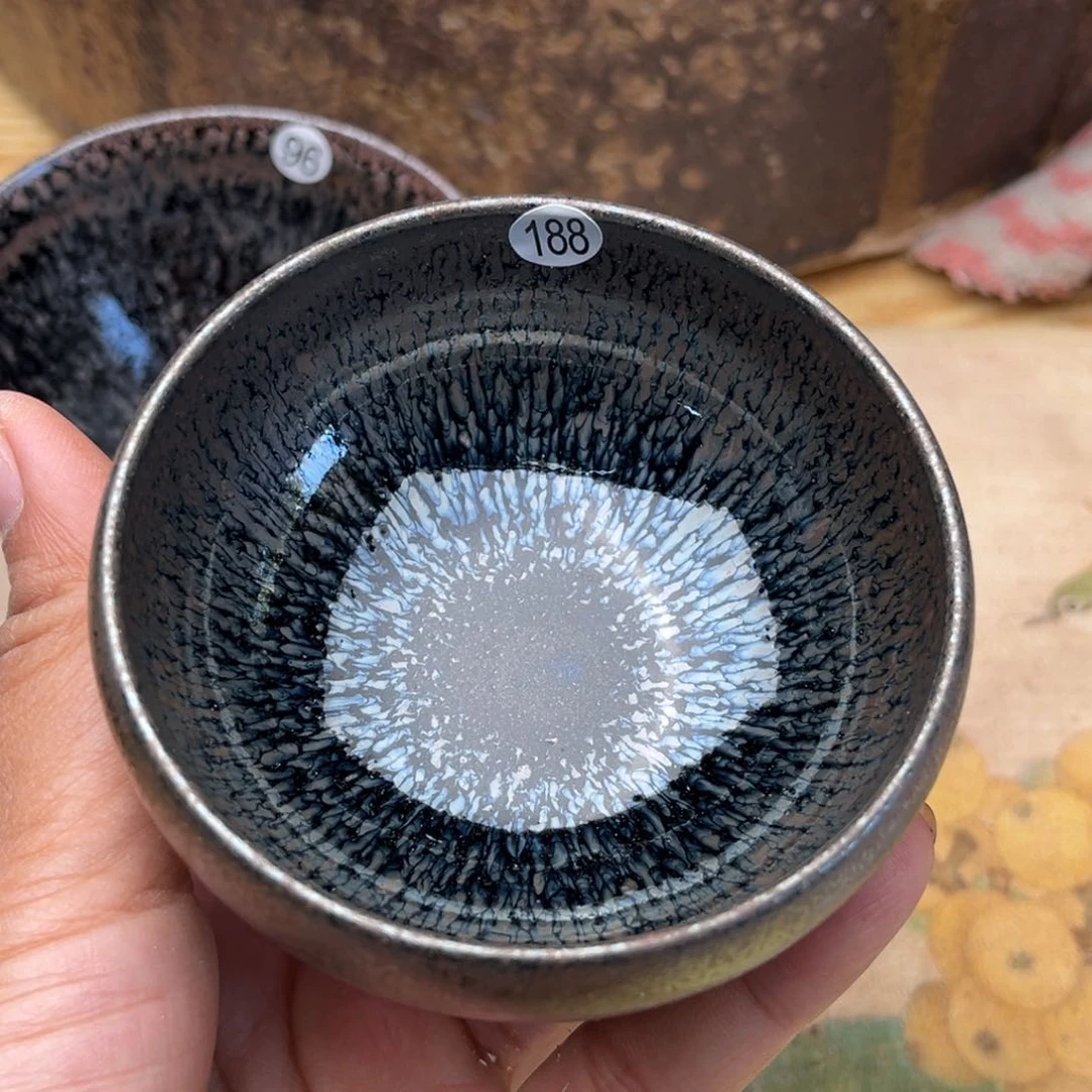 茶盏义兴龙窑坚持真柴烧