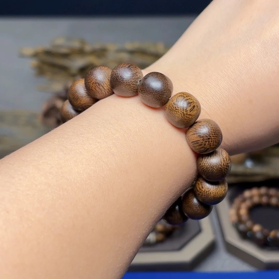 手串沉香越南芽庄黑土玉化1.2