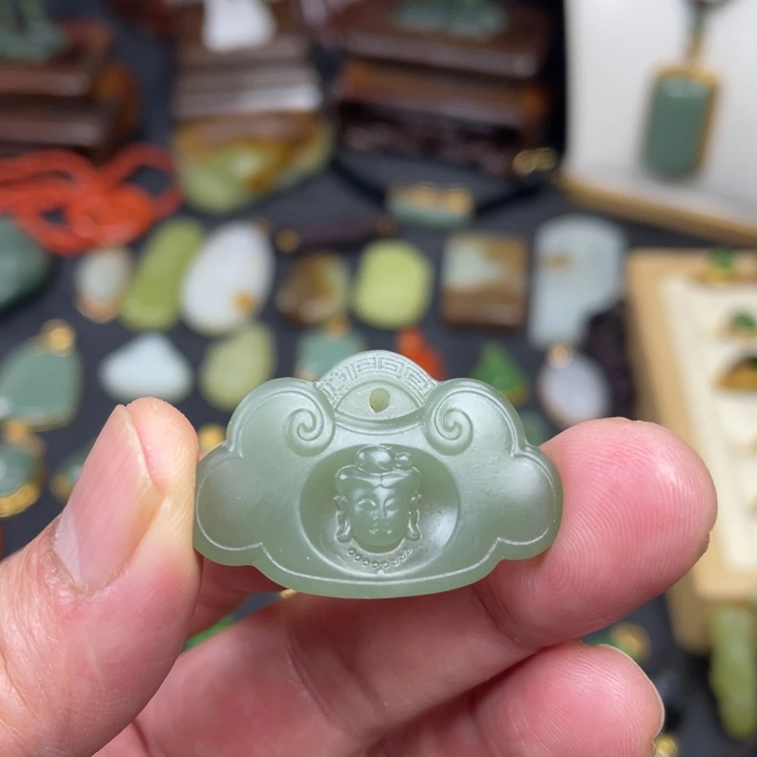 和田玉未镶嵌颈饰