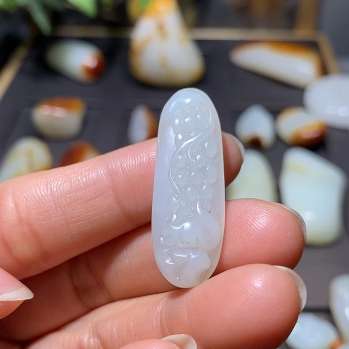 和田玉颈饰未镶嵌