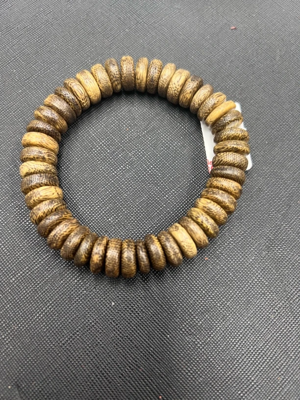 C147 二哥精选沉香木作文创