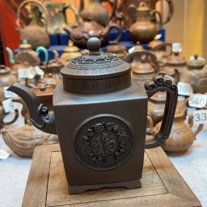 紫砂壶等艺术精品