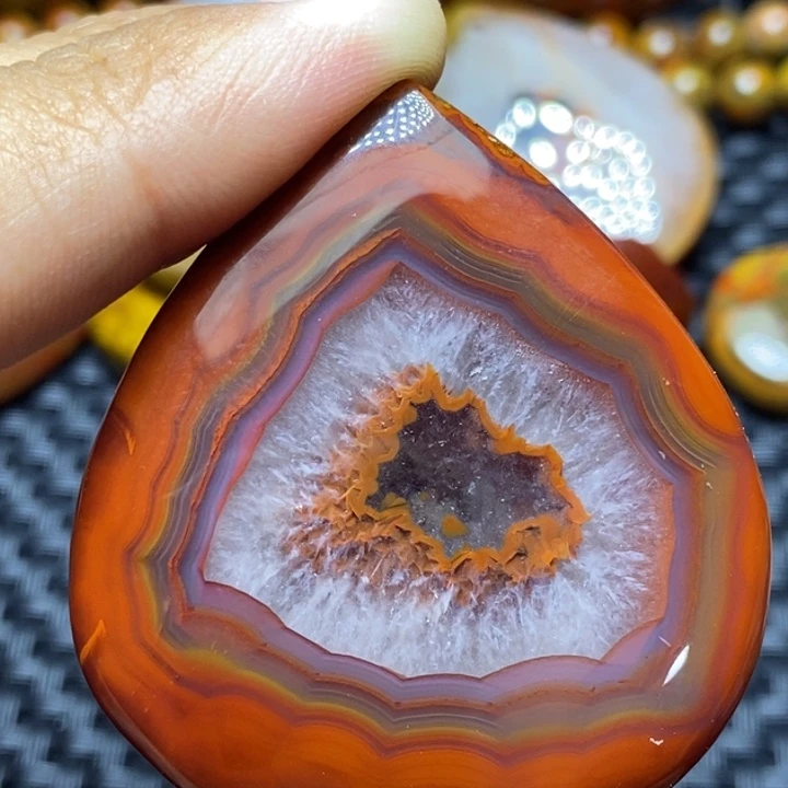 玛瑙/玉髓颈饰未镶嵌往***丁