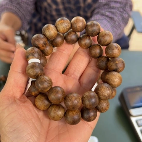 沉香手串红土乌身15克卡1.4多样性发1串