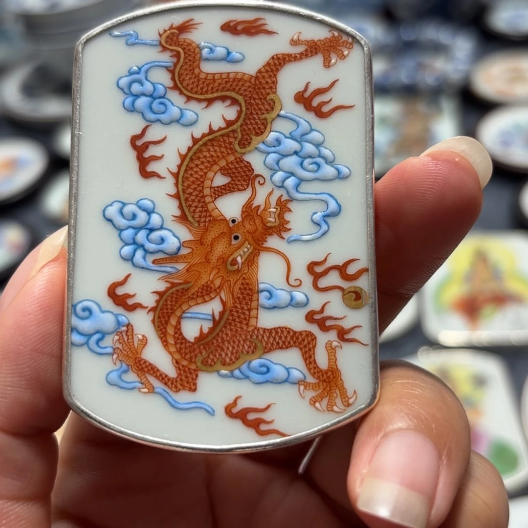 心***在瓷片精品龙挂件一个