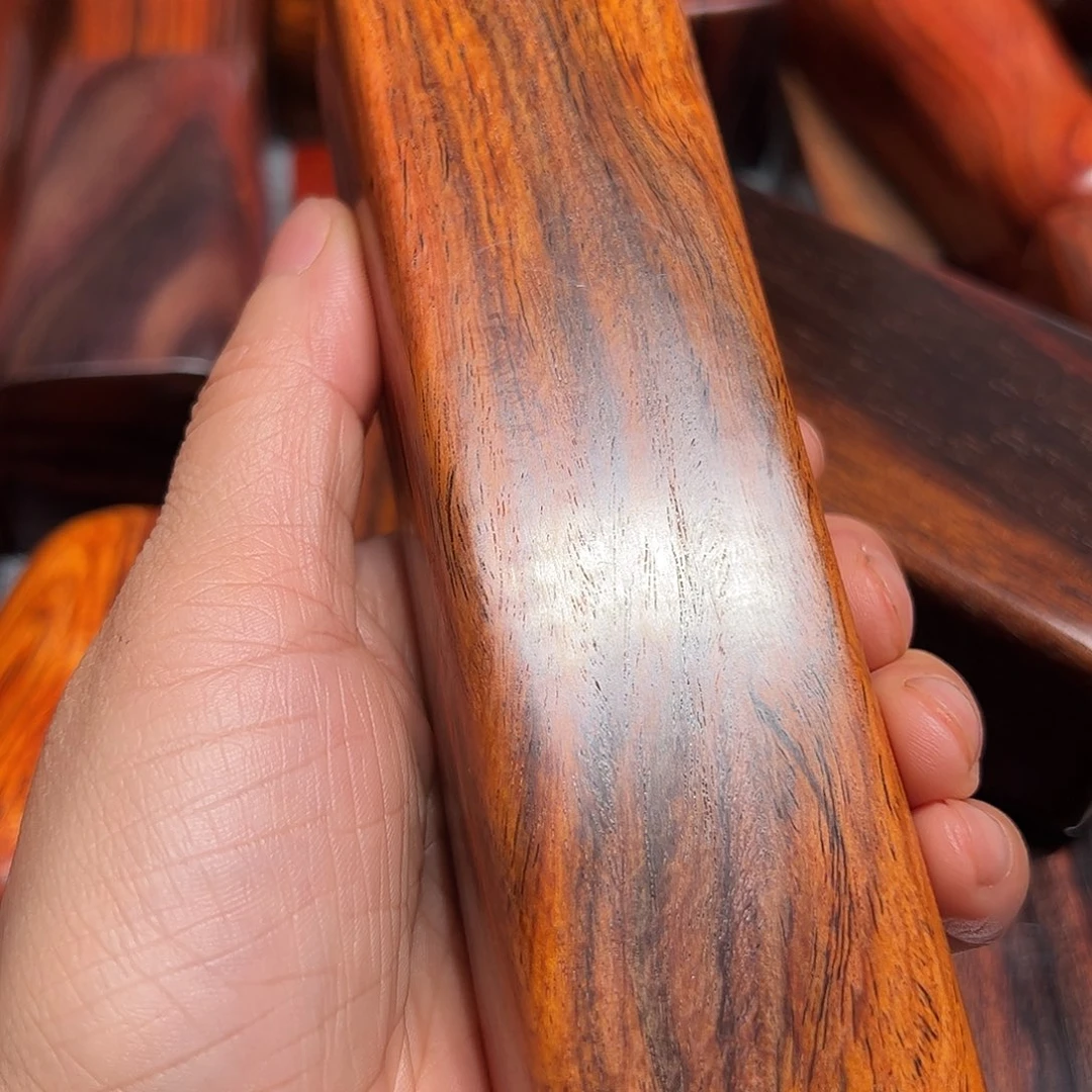 W***哥交趾黄檀（大红酸枝）