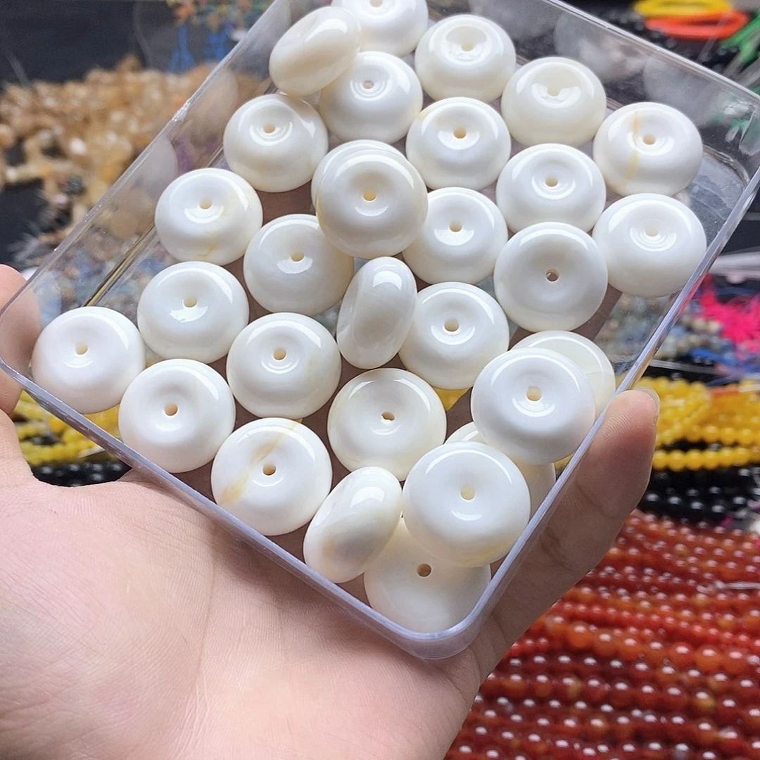 玛瑙/玉髓未镶嵌珠宝半成品一个天然23x12mm车贝壳面包圈