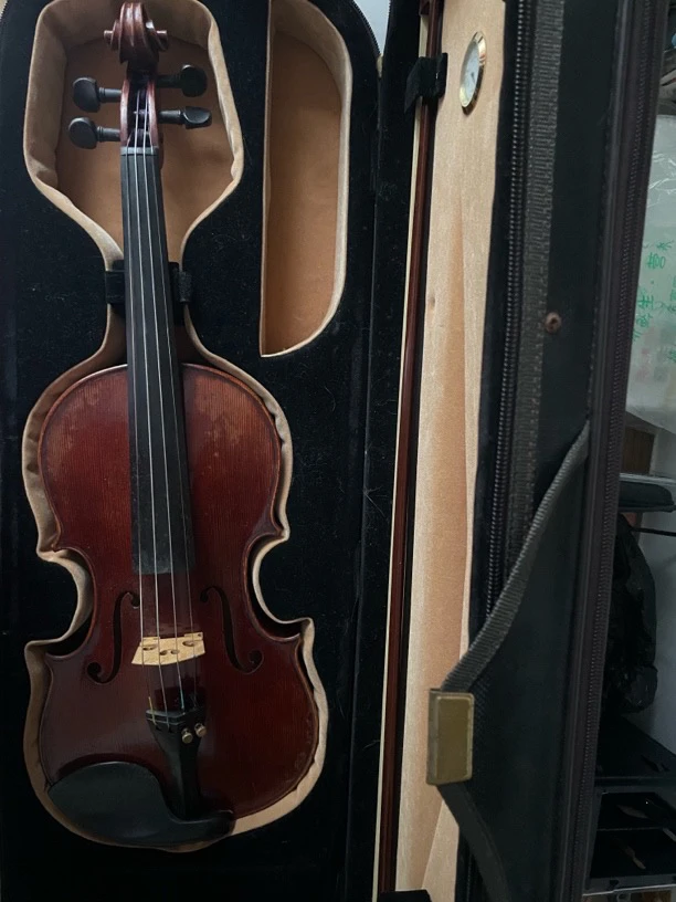 骆大师手工琴，欧洲风干10年的枫木整背板，斯式。甜美具爆发力