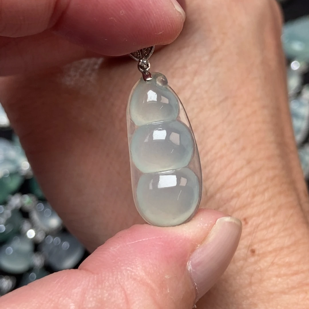 吊坠(不含链)18K金镶嵌翡翠豆子