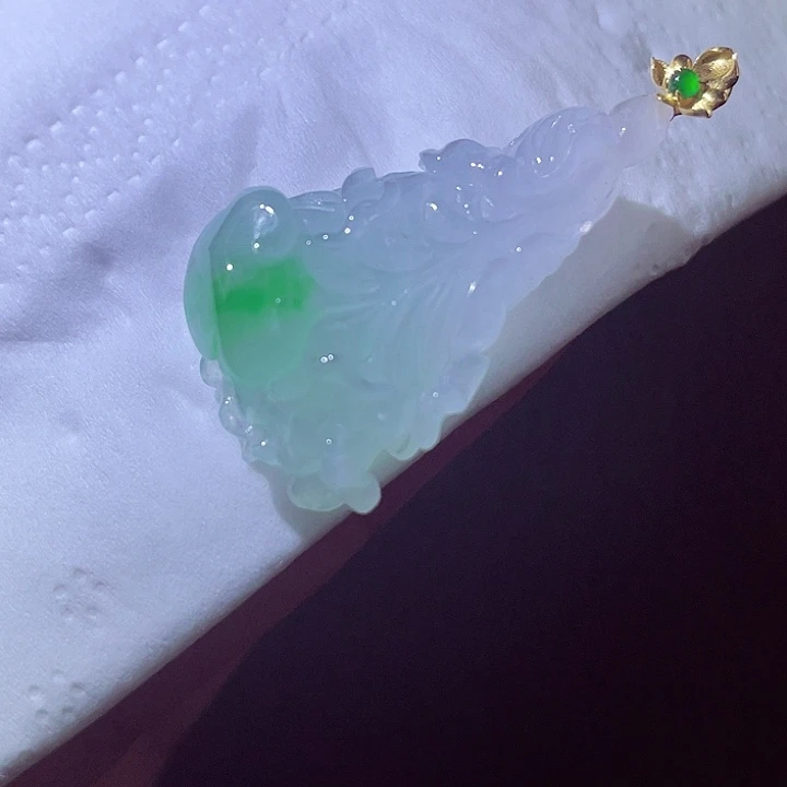 翡翠18K金镶嵌颈饰翡翠