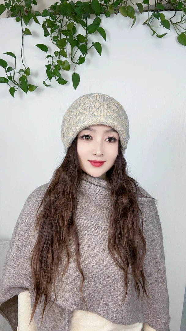 2025秋冬幻彩保暖帽子办公室慵懒系护颈护肩大号三角披肩套装