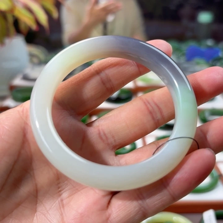 和田玉（碧玉）手镯未镶嵌