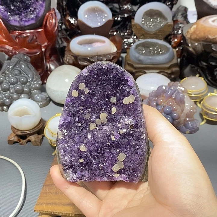 未镶嵌水晶大型摆件（非配饰）