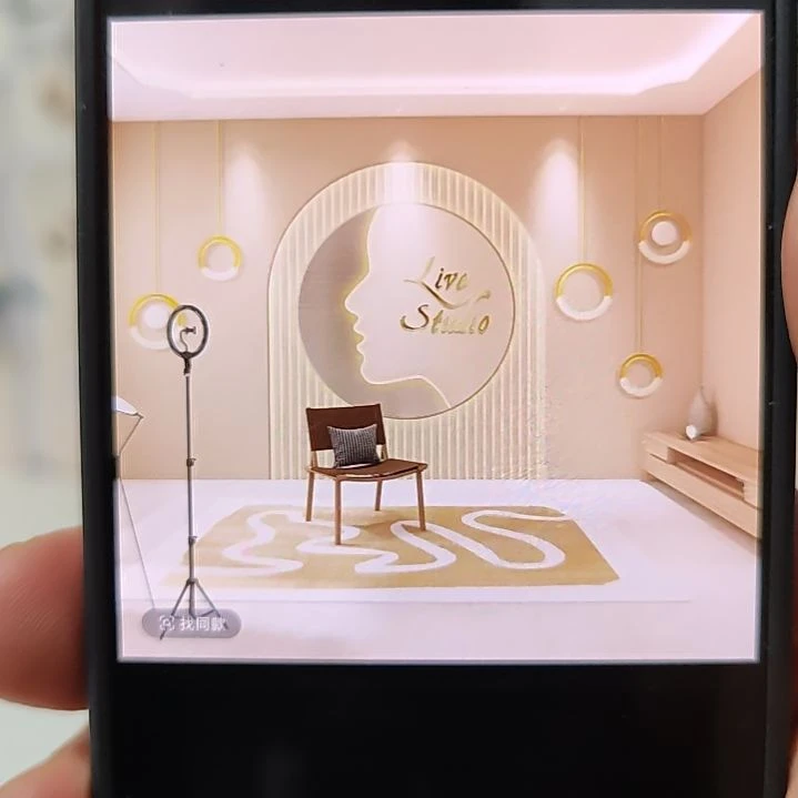 黄****客厅电视墙壁画壁布材质