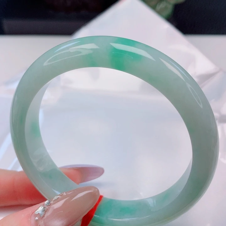 翡翠未镶嵌手镯55圈