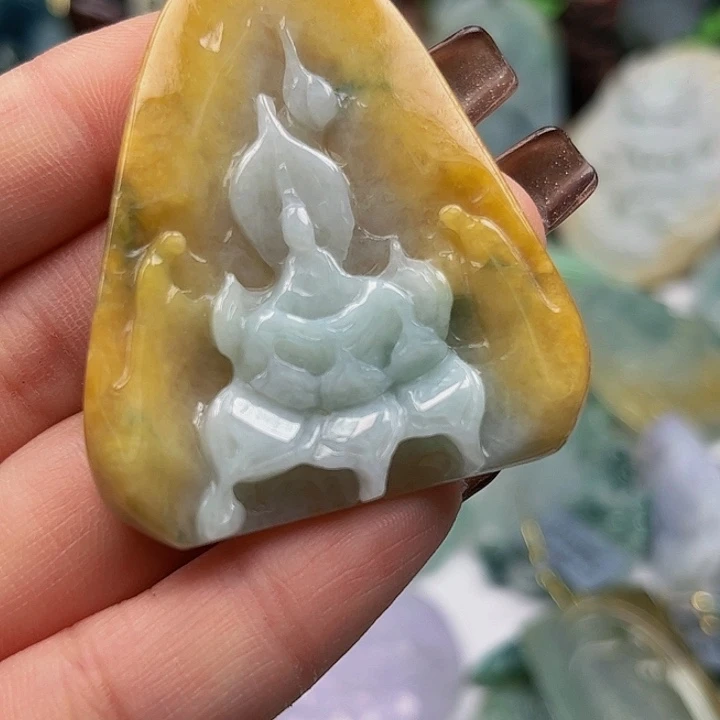 翡翠未镶嵌颈饰挂件