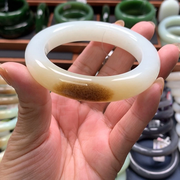 【闪购商品】未镶嵌手镯和田玉