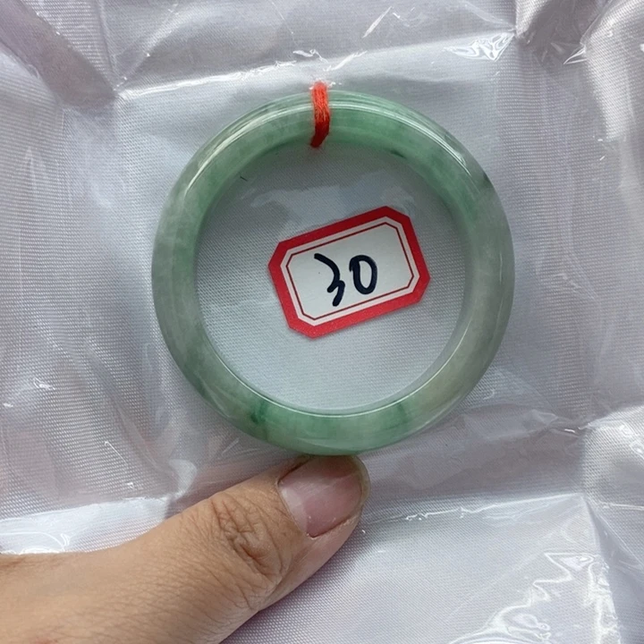 翡翠未镶嵌手镯翡翠