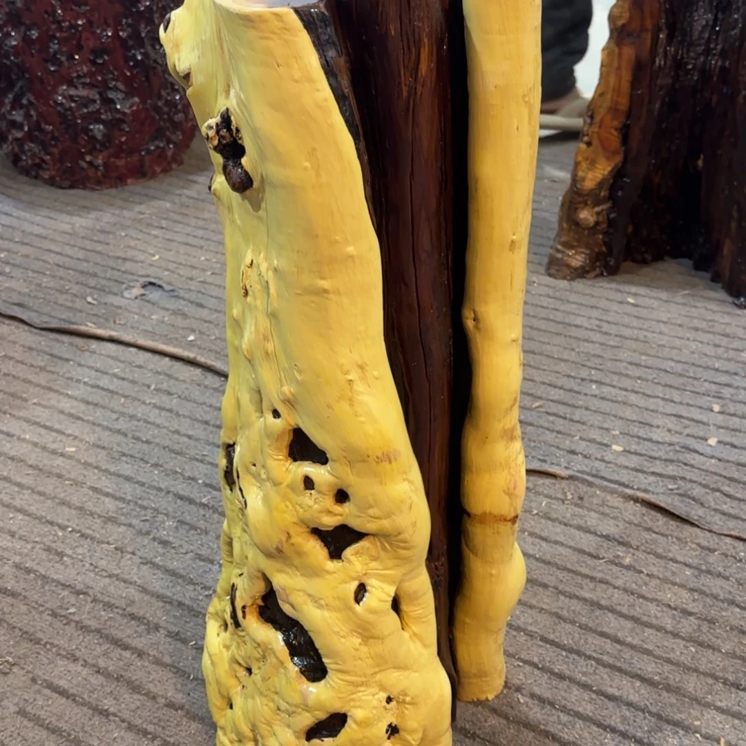 L***迹龙纹鸡心枣木手工艺品