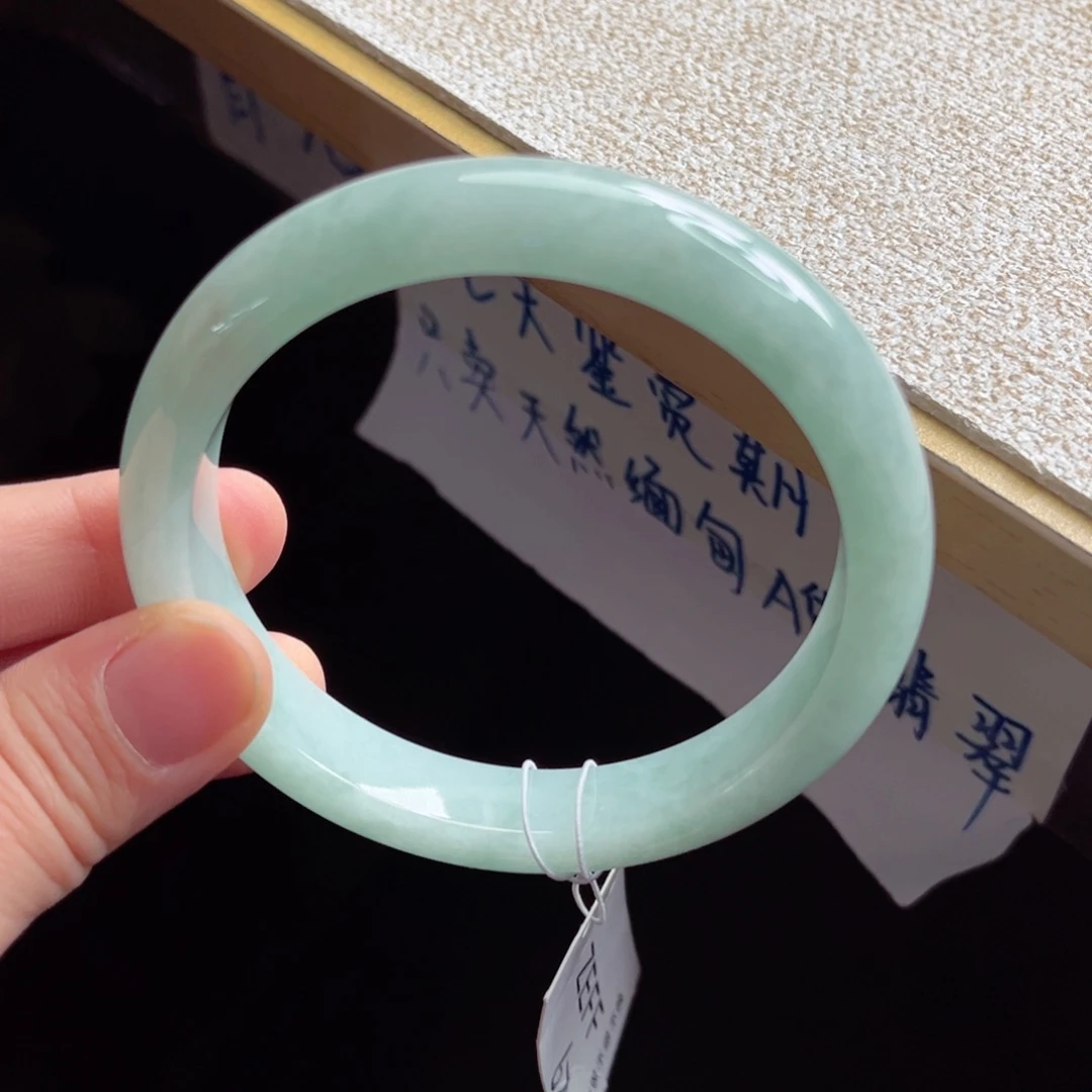 翡翠未镶嵌手镯手镯