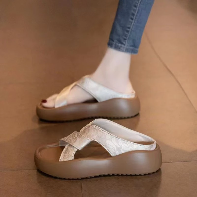 松糕厚底凉拖鞋女夏外穿2025新款休闲沙滩凉鞋时尚中式国风一字拖