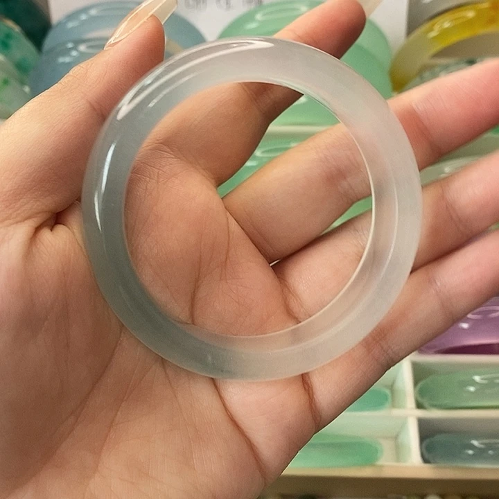 石英质玉未镶嵌手镯