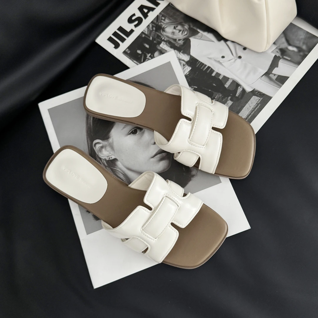 潮流舒适款~25年新款时尚百搭小香风温柔舒适方头矮跟凉拖72X7882