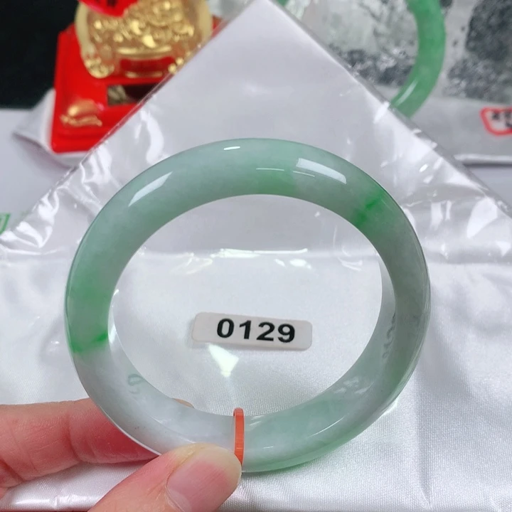 翡翠手镯未镶嵌   编号0129 正圈54+