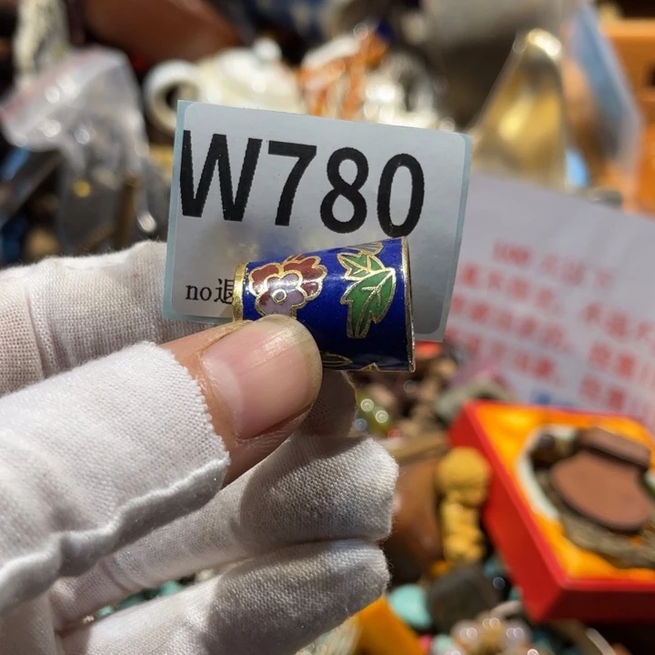 老***憨瓷片二表姐直播火爆热卖