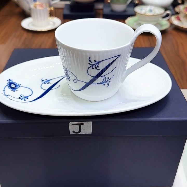 瓷片杯子杯子杯子水杯杯子水杯