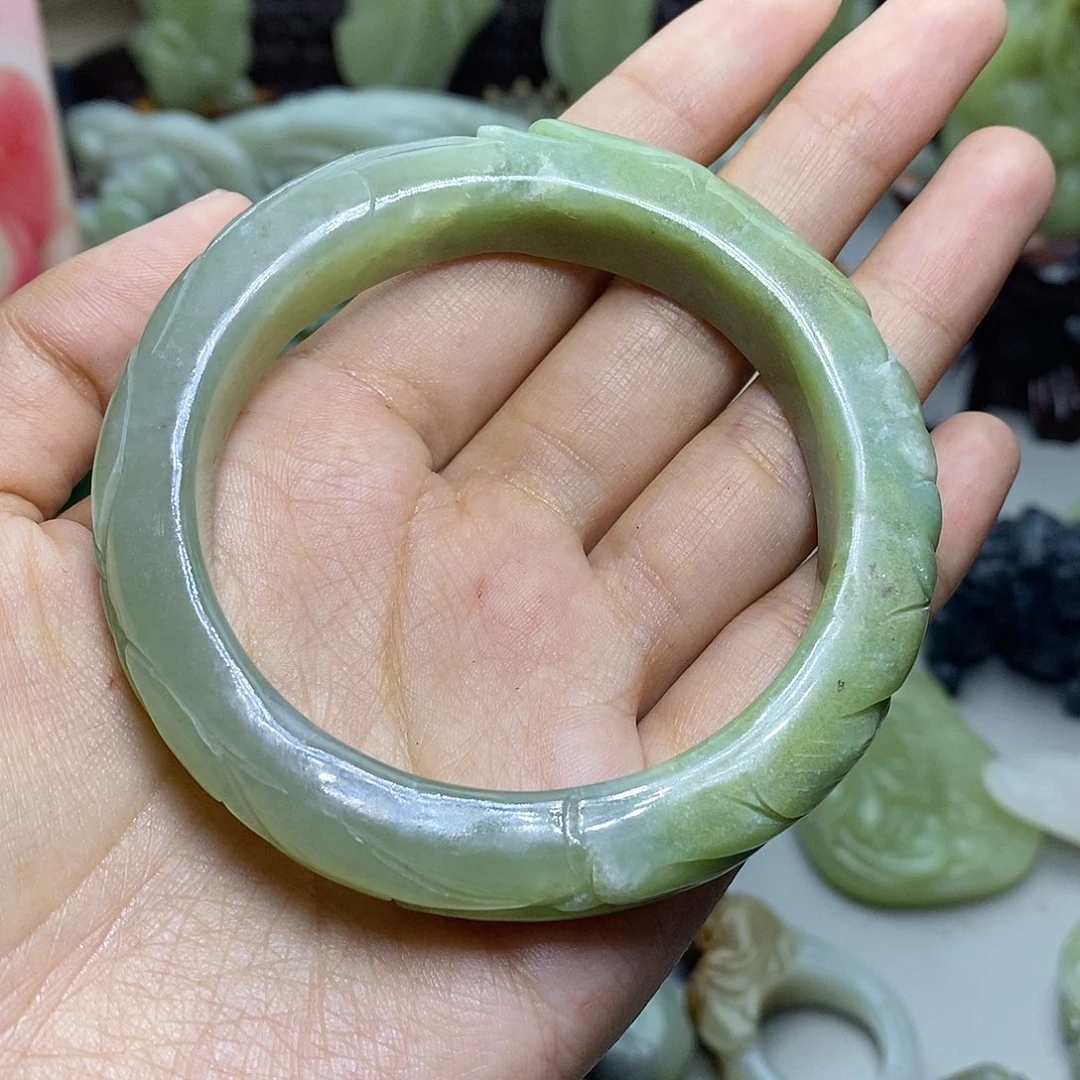 和田玉未镶嵌颈饰刘*