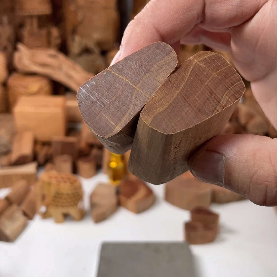 M***I檀香木把件老山檀香