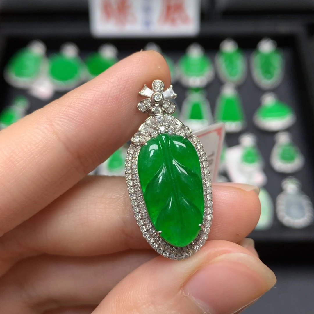 吊坠(不含链)18K金镶嵌翡翠