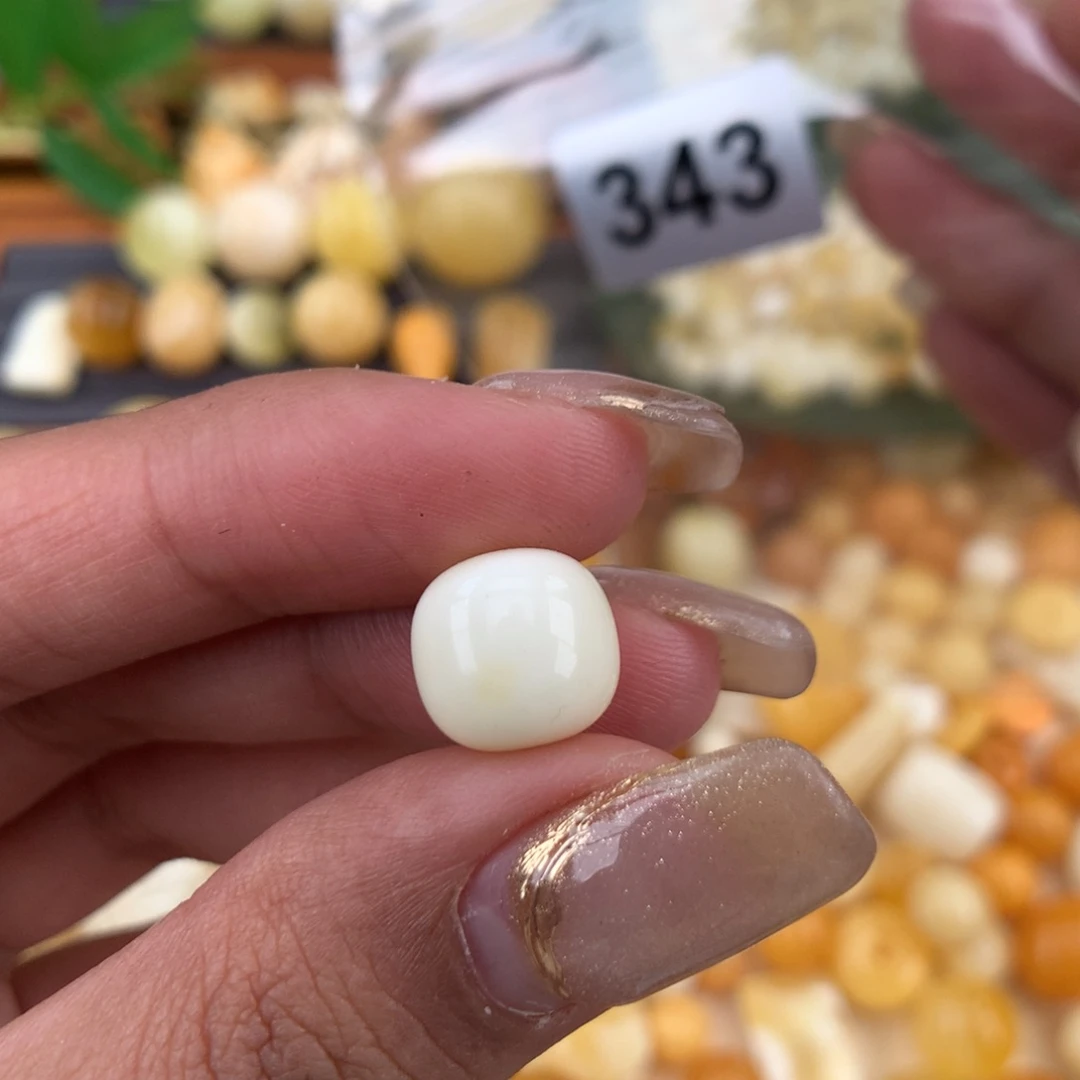 琥珀珠宝奇石未镶嵌10.7