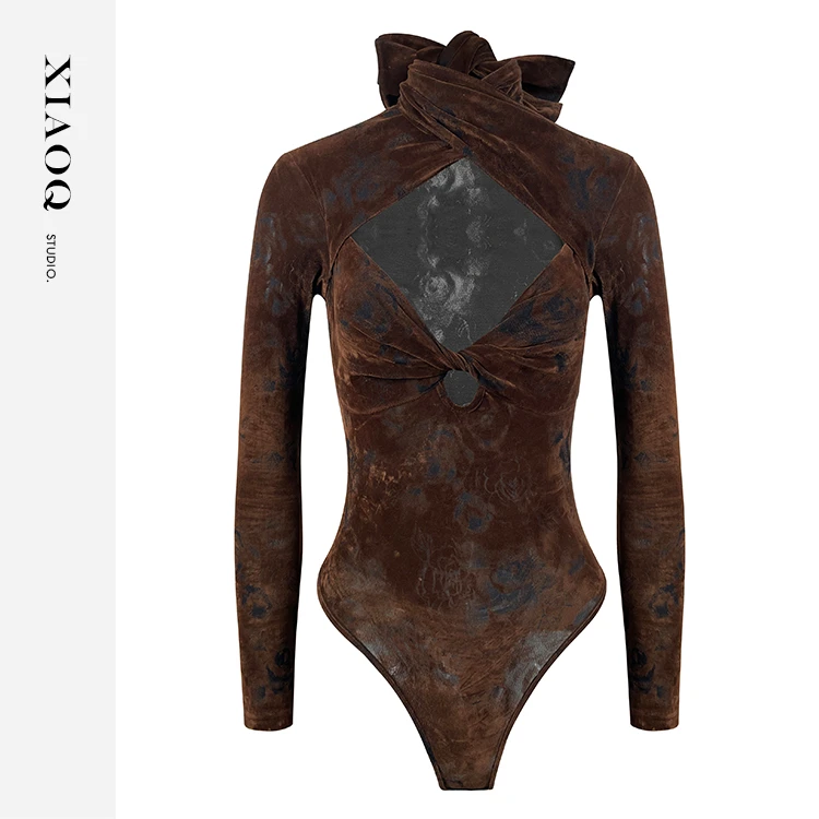 【小Q家】34899复古植绒镂空扭结连体衣