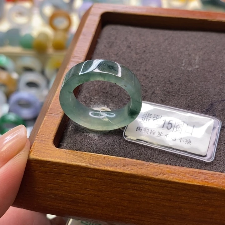 翡翠未镶嵌戒指翡翠