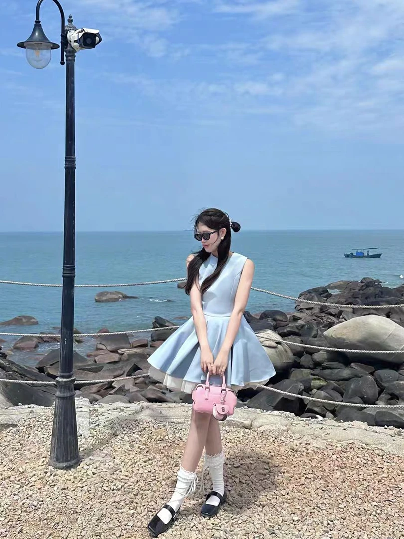 法式蓝色无袖连衣裙夏女2025新款小个子超好看绝美初恋蓬蓬公主裙