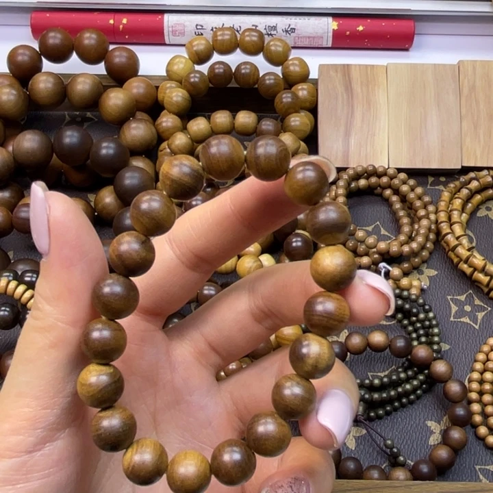 手串/手链檀香木上播福利。奶香横纹