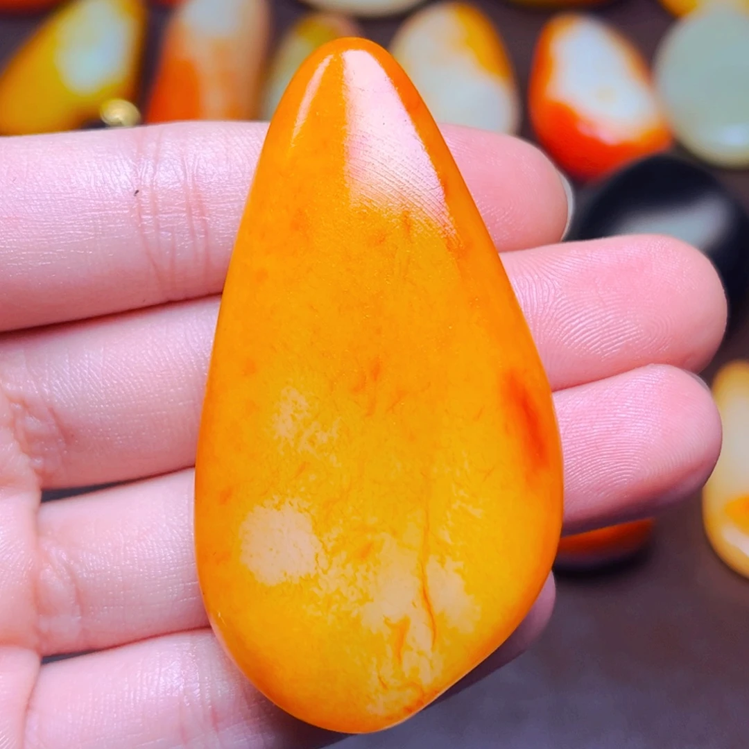 和田玉未镶嵌珠宝奇石