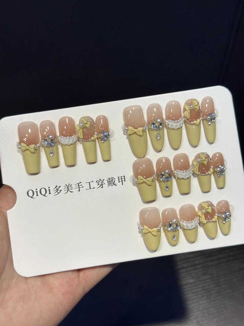 【小泡芙】——纯手工穿戴甲