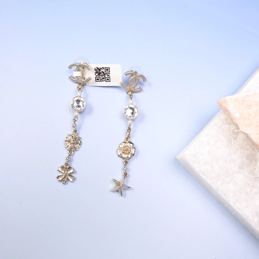 95新 Chanel/香奈儿 柚礼中古/香奈儿莱茵石双c扫肩耳钉xp