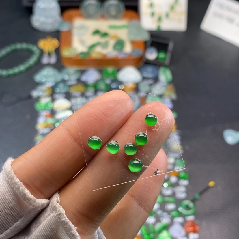 【闪购商品】翡翠挂件未镶嵌蛋