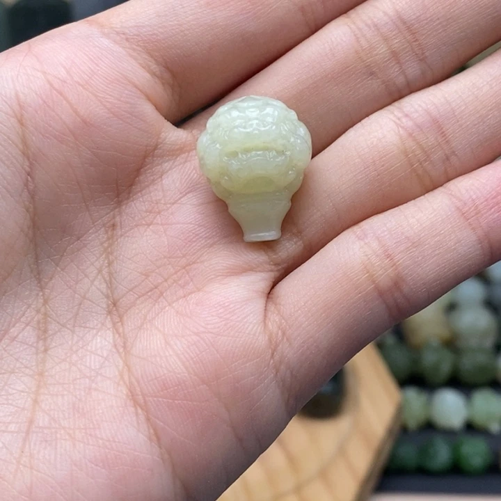 和田玉未镶嵌珠宝半成品