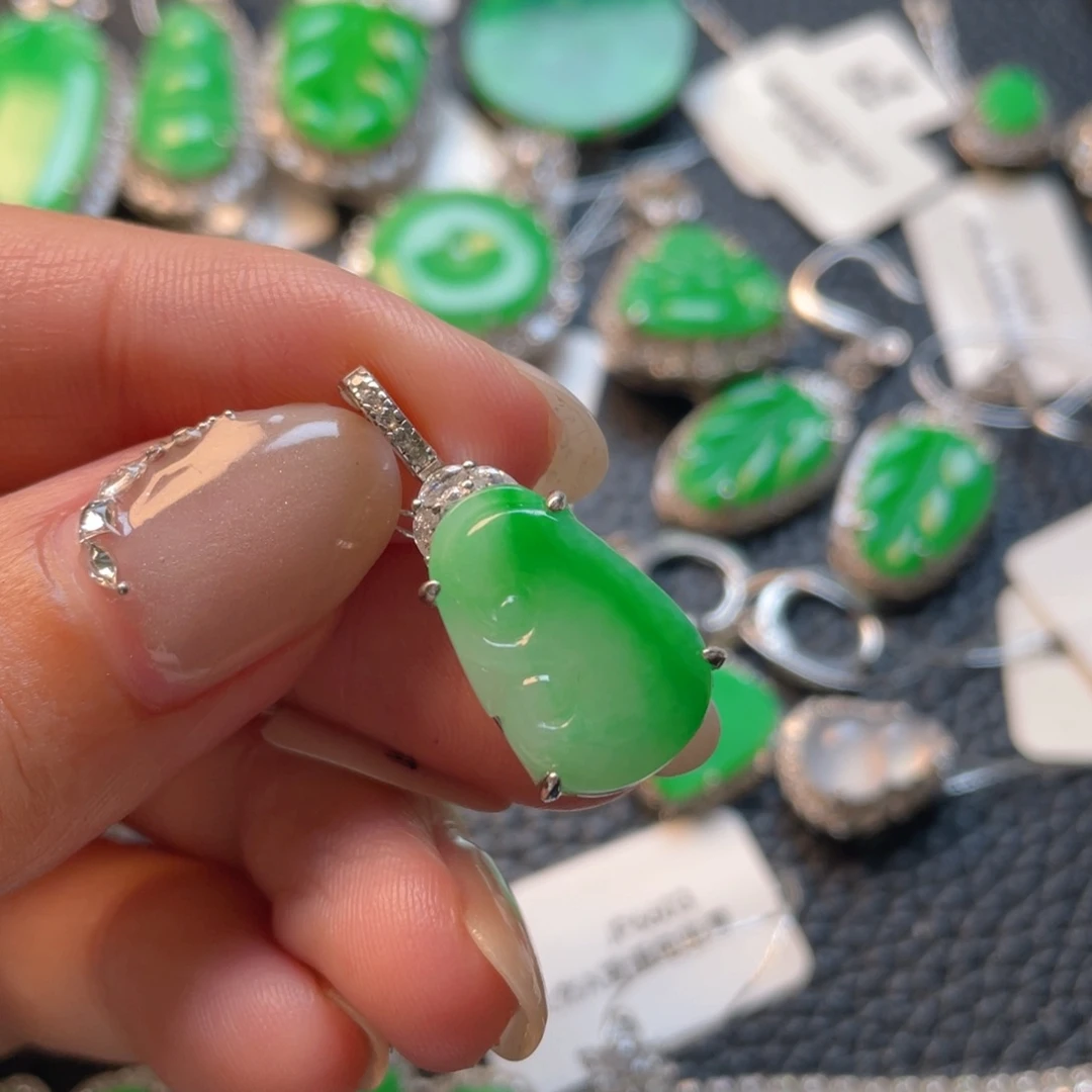 翡翠银S925镶嵌颈饰