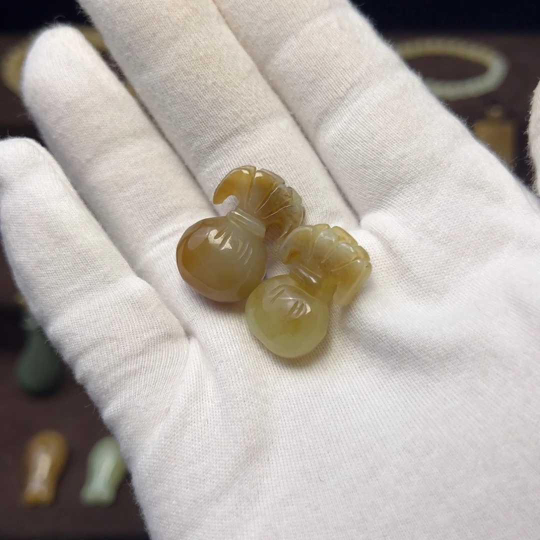 景***轩和田玉（糖玉）未镶嵌颈饰